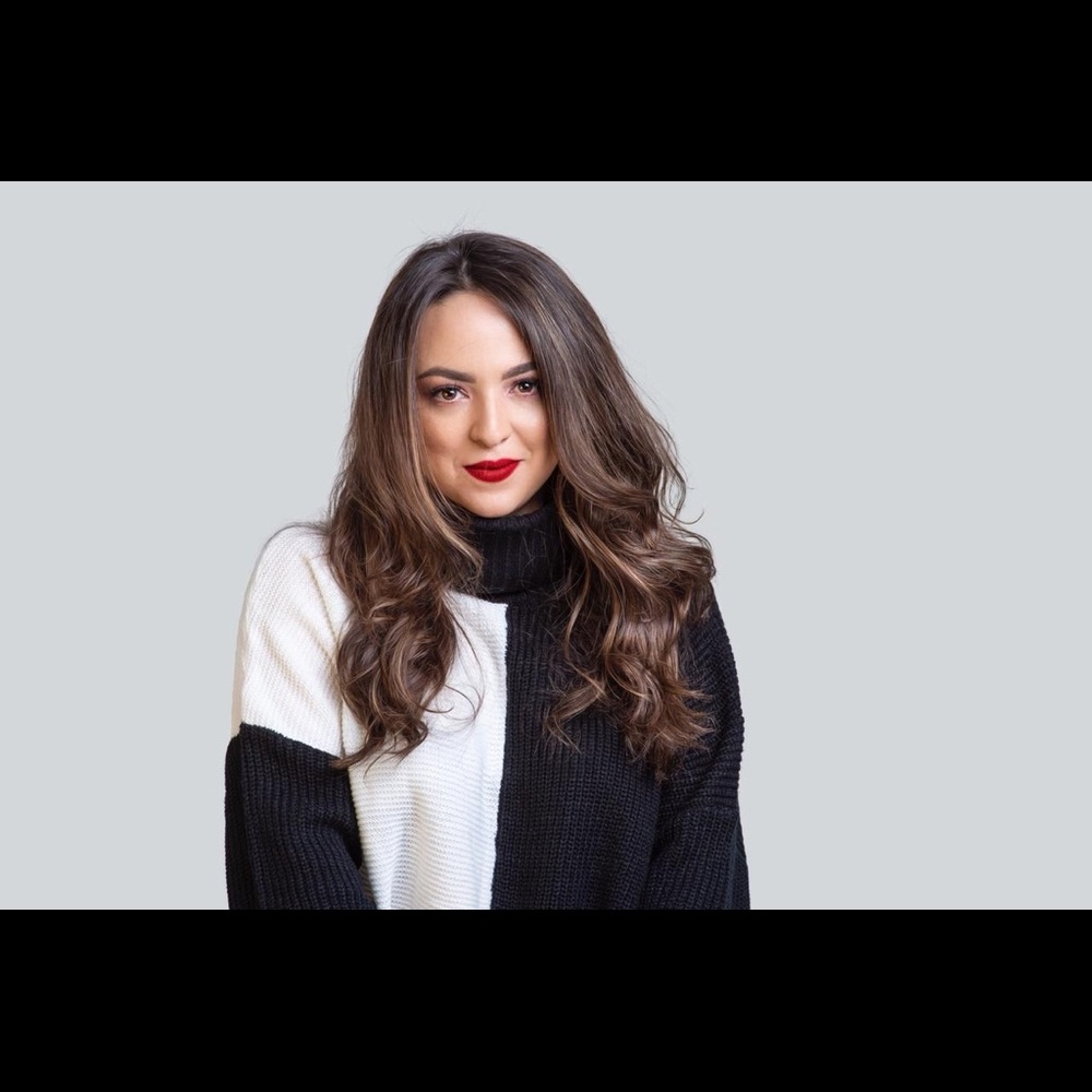 Meet your Posher, Alexandra